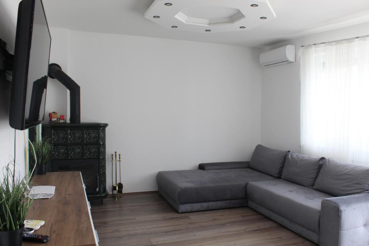 Sunny House Apartman Szeged Eksteriør bilde